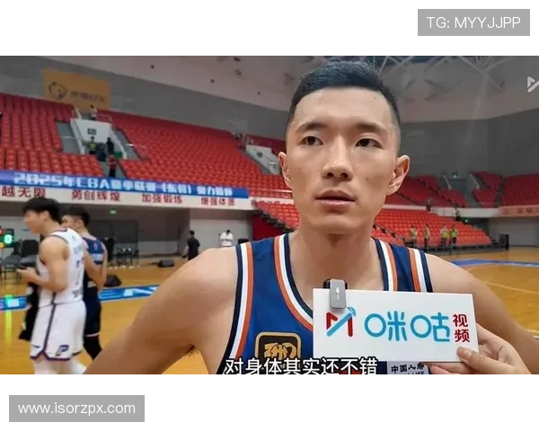邱彪称赞陈林坚能力突出 期待联赛赛场上用表现来证明 邱彪称赞陈林坚能力突出 期待联赛赛场上用表现来证明